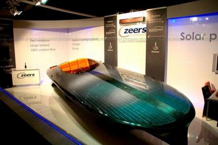 катер на солнечных батареях