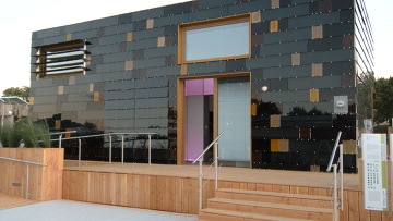 эко-дом на солнечных батареях energy effective solar panel house